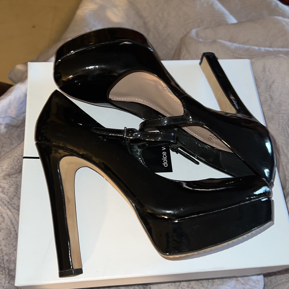Black Vince camuto heel